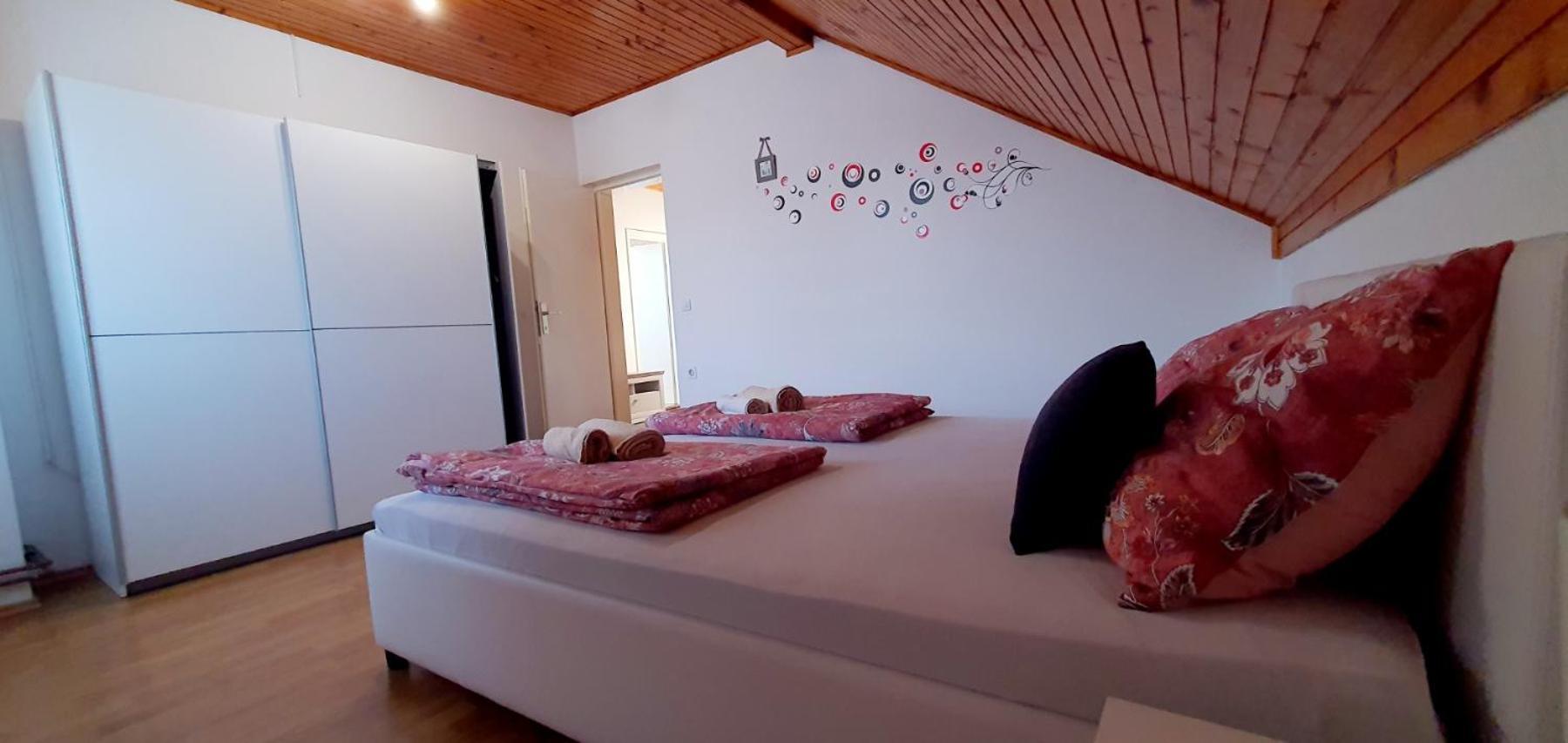 וואראז'דין Apartman Ivana מראה חיצוני תמונה