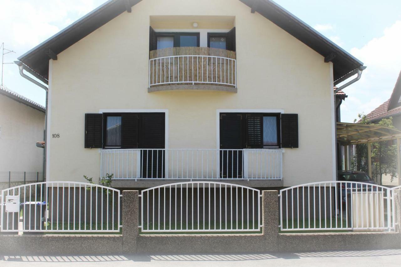 וואראז'דין Apartman Ivana מראה חיצוני תמונה